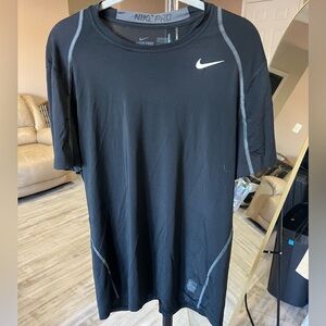 Nike Men's Black Short Sleeve Tee